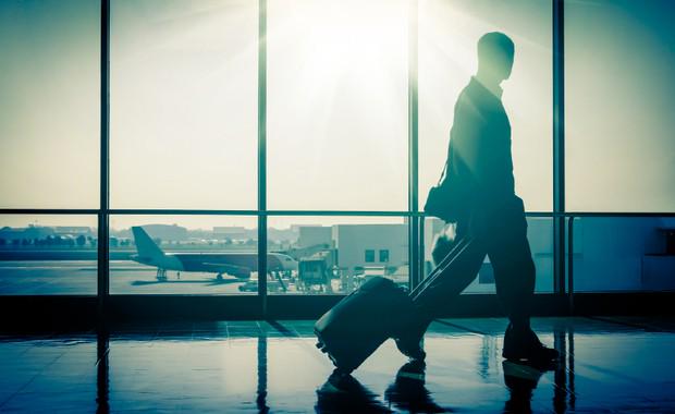 dimi_doo's tweet photo. 9 Essential Tech Tools Every Business Traveler Needs: http://t.co/omjmszjuaj #BizTravel #Travel http://t.co/Y3Dd2c3IkV