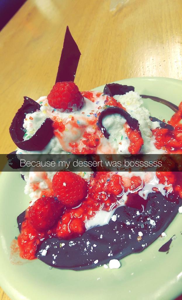 Lexxawalkerr's tweet image. Dinner &amp;amp; Dessert #ImAWorkInProgress