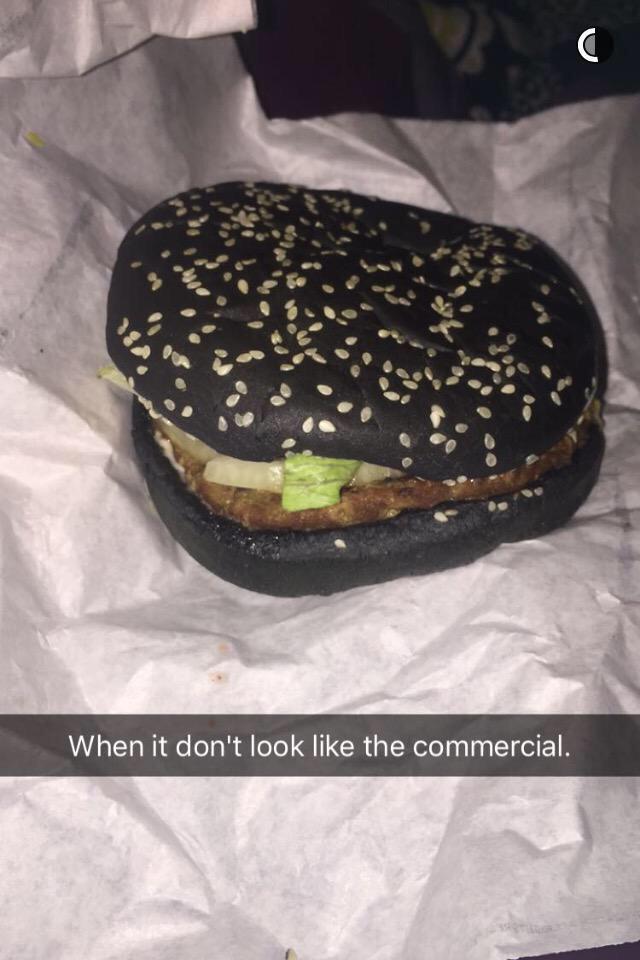 TheRealLilDred's tweet photo. 1st black burger ! #ObamaBurger #NiggaBurger #NiggaWeMadeIt http://t.co/aiV2oITlvs