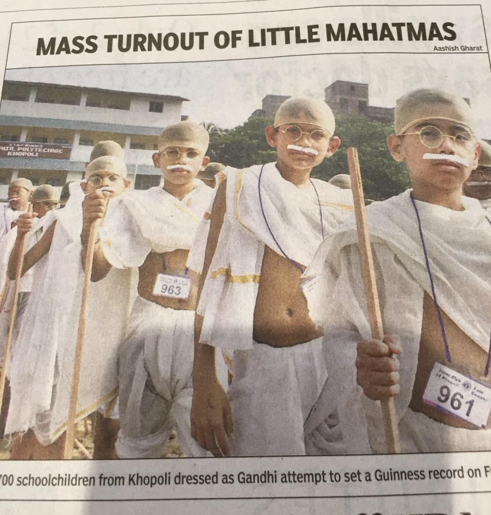 parthasinha's tweet photo. Kids should be taught Gandhiji's values. Not his sartorial sensibilities. http://t.co/nrsgDGpFmQ