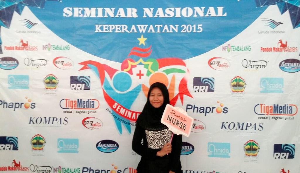 IzazahNrl's tweet photo. Nurse: Kind of like doctor but nicer :)) @SEMNASKEP2015 #SEMNASKEP15 http://t.co/wq3NeRI73M