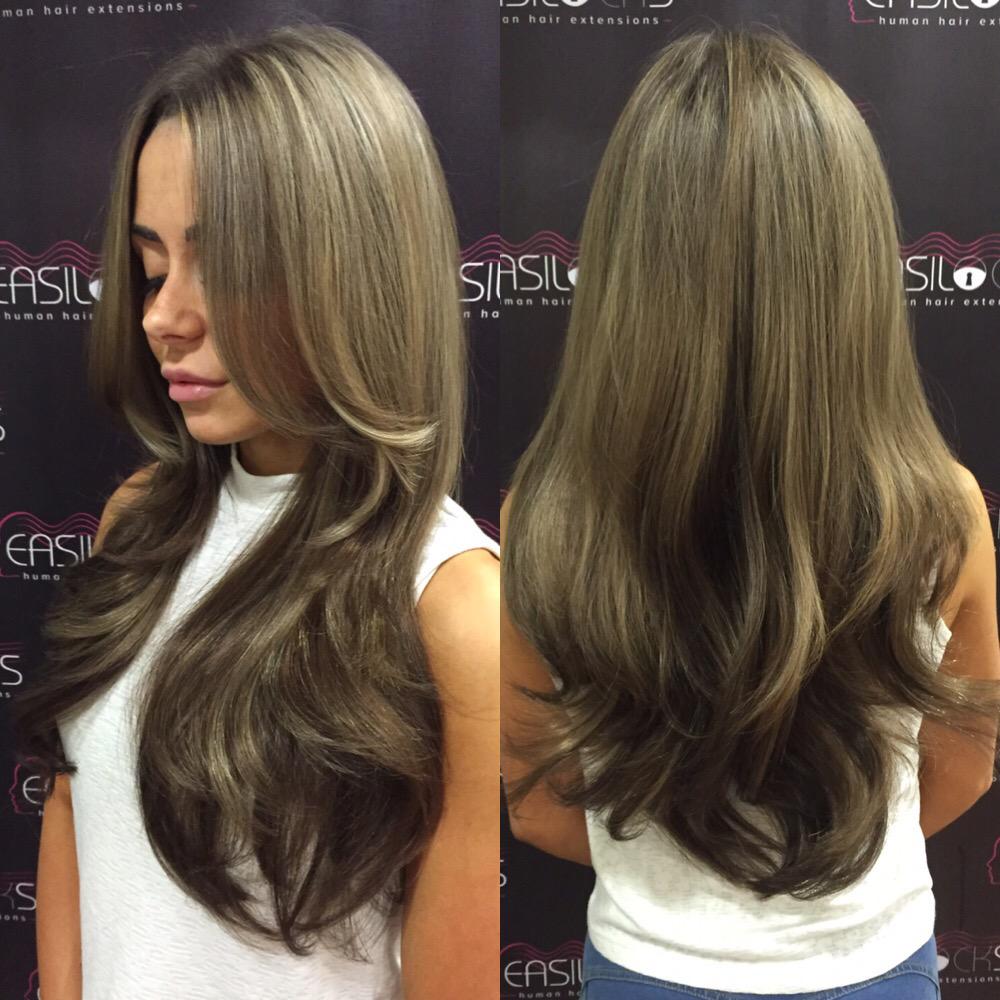 _CourtneyBlack_'s tweet photo. In the salon until 1am getting my eyebrows @MissChiaraP and easi locks done by stylist Charlie Babb @AGHairandBeauty http://t.co/IbyBCJ59jq