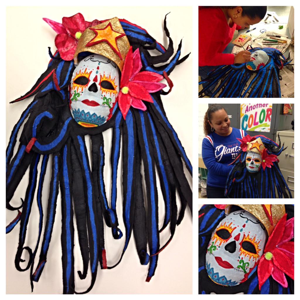 MrsCastrilliArt's tweet photo. AMAZING #DiaDeLosMuertos meets #WonderWoman mask by @ProfesoraPlanas ! 😍💀⭐️🎨 @RosedaleBCPS #TeamBCPS http://t.co/SlAWriWo3M
