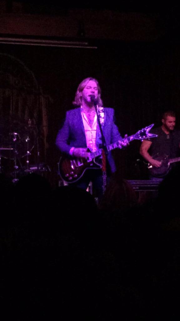 bnbarniak's tweet photo. @CWBYall awesome show tonight! So happy I got back in town in time to catch the show!Had a blast! http://t.co/5edNRdtEHe