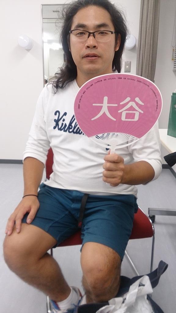 真宗大谷派 大谷高校の厳粛な周年式典に登場したのはお笑いコンビ ロッチ 御本尊の前で爆笑を取る Togetter 真宗大谷派 大谷高校の厳粛な周年式典に登場したのはお笑いコンビ ロッチ 御本尊の前で爆笑を取る Togetter
