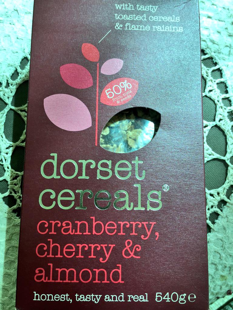 من أفضل وجبات الأفطار السهلة والمشبعة جدا ..ممكن تؤخذ للعمل مع علب صغار حليب ق.د👍🏻 وفي منهم أنواع آخرى
#تحدي_90_يوم