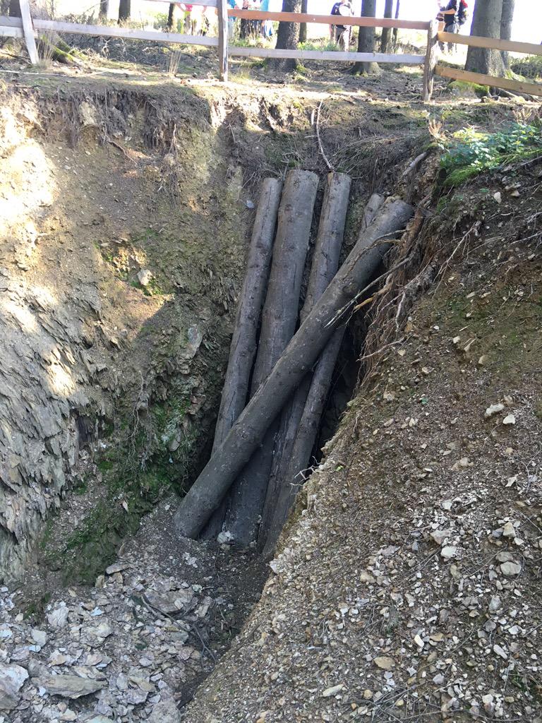 JeeperMTJ's tweet photo. #ISE15 #hiking #geocaching http://t.co/wUlp1FMsBG