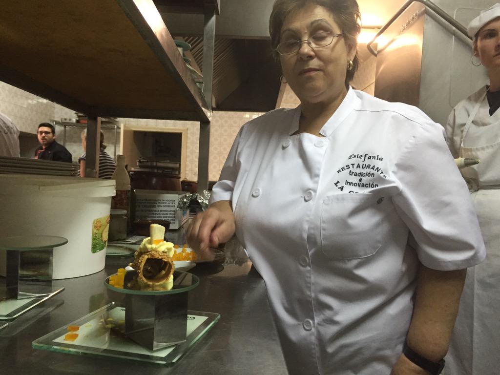 guadaque's tweet photo. Comenzando la ruta del VIII Certamen de Pinchos y Tapas Medievales la Granja de Alcuneza y Hondarribia #Sigüenza http://t.co/36UUw4MMyD
