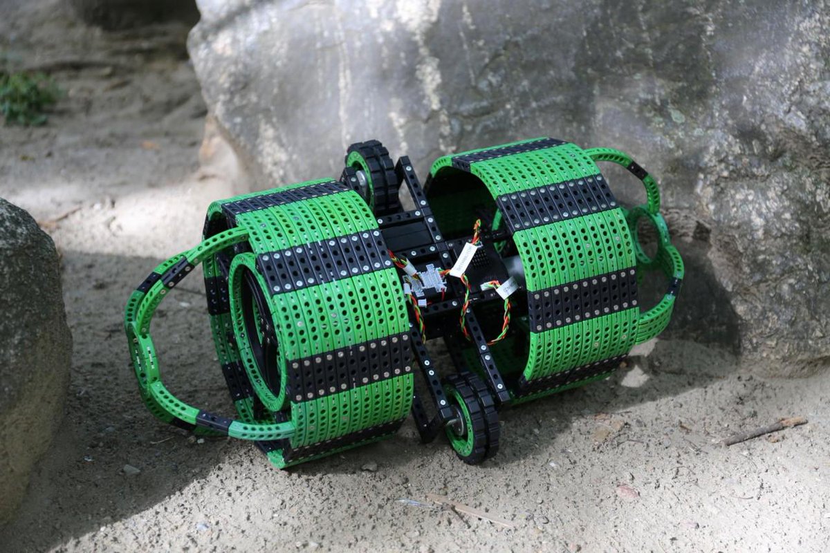 CagebotNews's tweet photo. Visit us tomorrow at the @MakerFaireBER in Berlin! We will be at booth 110 and bring some robots&amp;bricks to play with http://t.co/qpzNOtOoVP