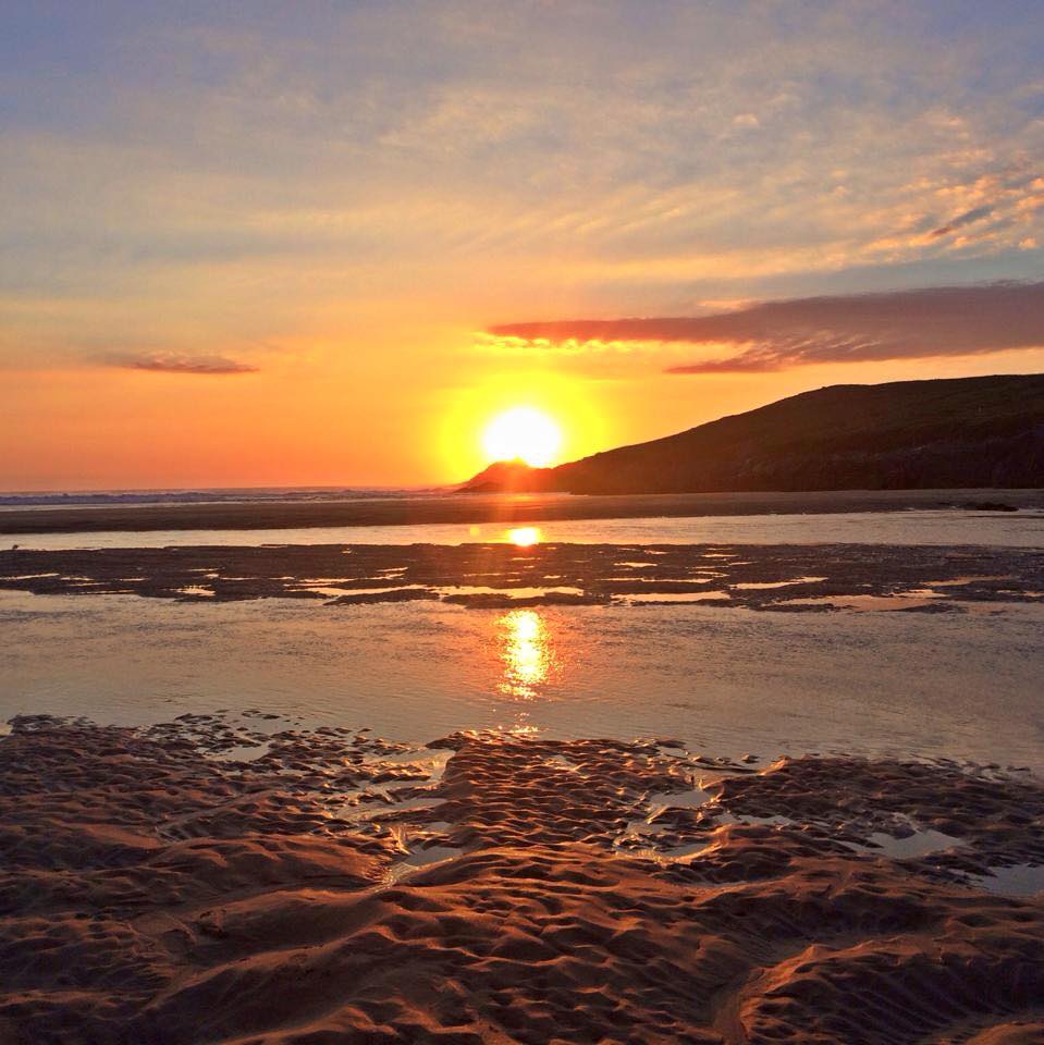 ILoveCornwallUK's tweet image. For October sunset spots, see our night walks guide #loveCornwall ow.ly/BBcrk