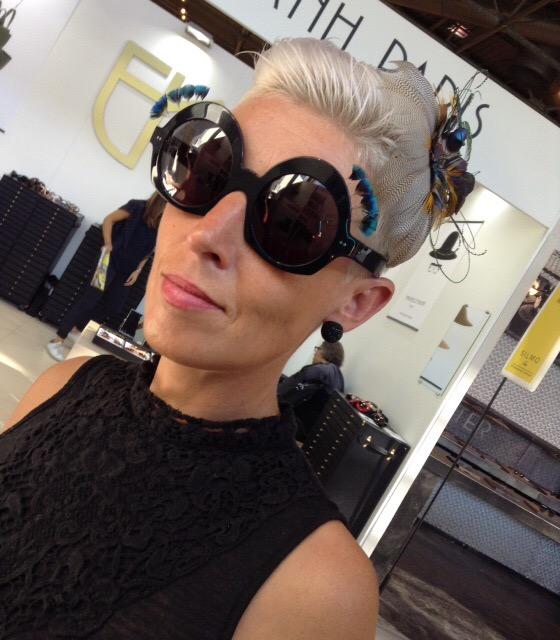 dokomotto's tweet photo. @dokomotto &amp; #plumine&amp;feathers #assio modèle unique # FashionWeek #Paris http://t.co/ihKYZd4GbA