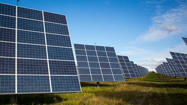 devicemag's tweet image. SolarCity Unveils World’s Most Efficient Rooftop #Solar Panel solarcity.com/newsroom/press… @solarcity @ShiCooks @morgfair