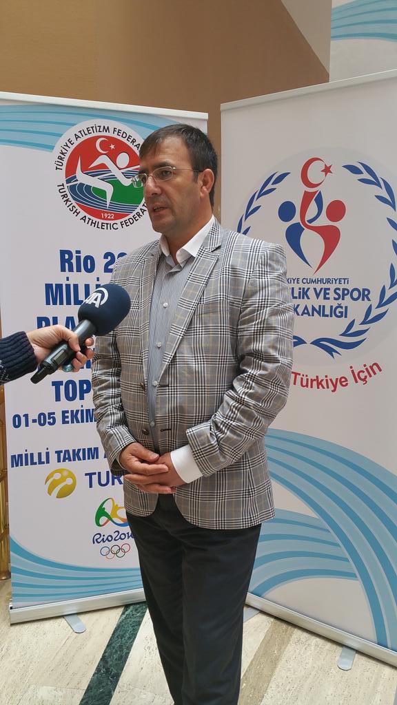 TRAtletizm's tweet photo. 2016 Rio Olimpiyat Hazirliklari Toplantisini Federasyon Baskanimiz Anadolu Haber Ajansi İle Değerlendirme. http://t.co/mPhF49kU6G