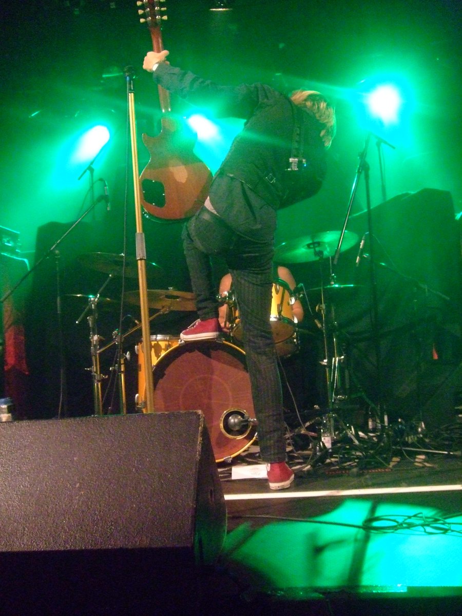 Konzertgeherin's tweet photo. 2015-10-02
#StepfatherFred im #LCB #Wuppertal http://t.co/1EFxmNTspk