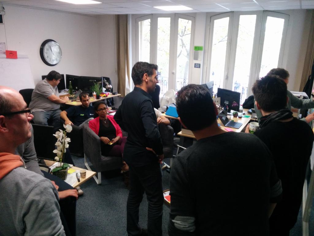 DamienThouvenin's tweet photo. Samedi matin chez @cltservices : 2eme jour de notre #OpenSpace de déconstruction/réinvention de notre entreprise. http://t.co/0z55V5C2BO