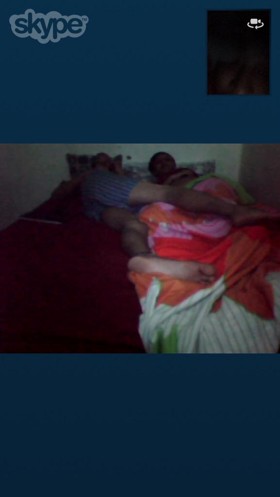 04lacha's tweet photo. 5:00 am y el papasito y mi compo le dio pa mi😅😅😅 no duermen ellos #Mios http://t.co/olVkcECIev