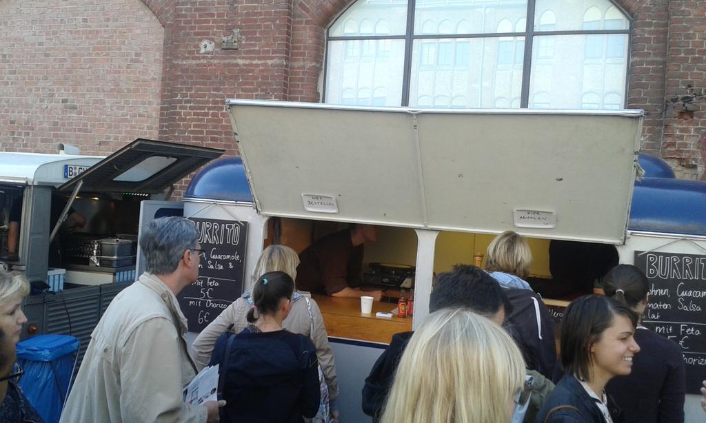 rabid_inventor's tweet photo. mmmmm Burrito time @MakerFaireBER #HackAroundBerlin http://t.co/7t2g1PICZV