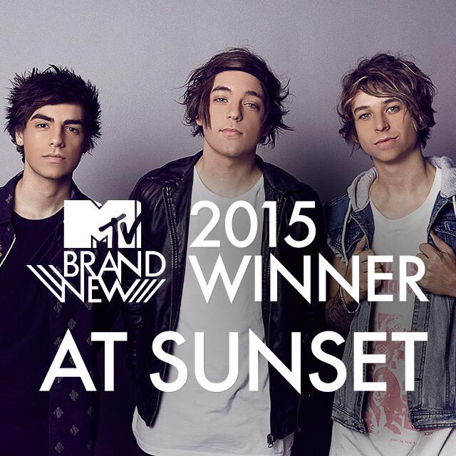 WeAreLynk's tweet photo. THANK YOU! We appreciate the crazy amounts of votes you guys did ❤️ @mtvaustralia #mtvbrandnew http://t.co/z0cIo9wsBW