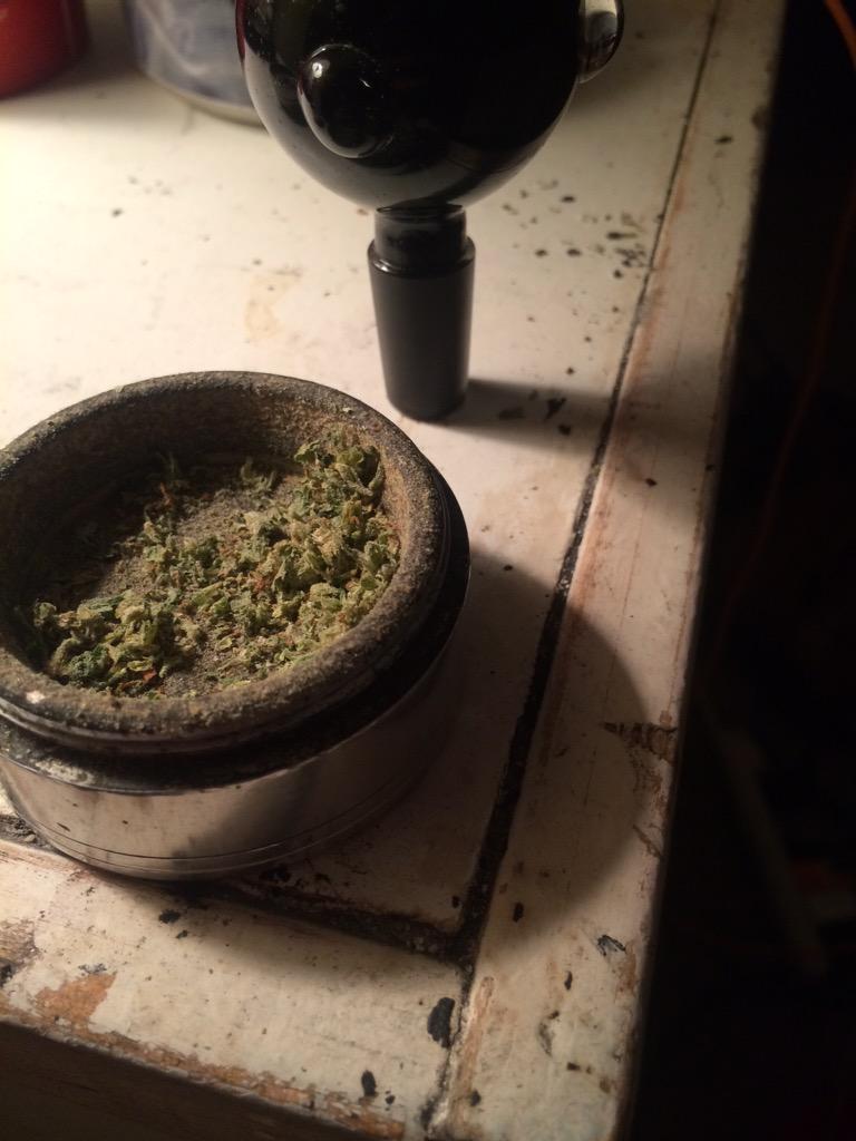 hemptrss's tweet image. Adios 💫