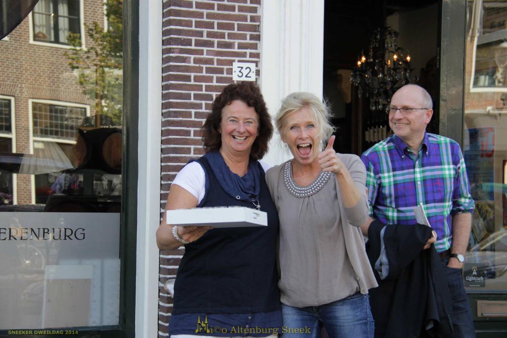 WeduweJoustra's tweet photo. Sneker Dweildag

We zijn er weer klaar voor! Gouden herinneringen vorig jaar #150jaar Weduwe Joustra @Sneekerdweildag http://t.co/xIBFrX1R3z