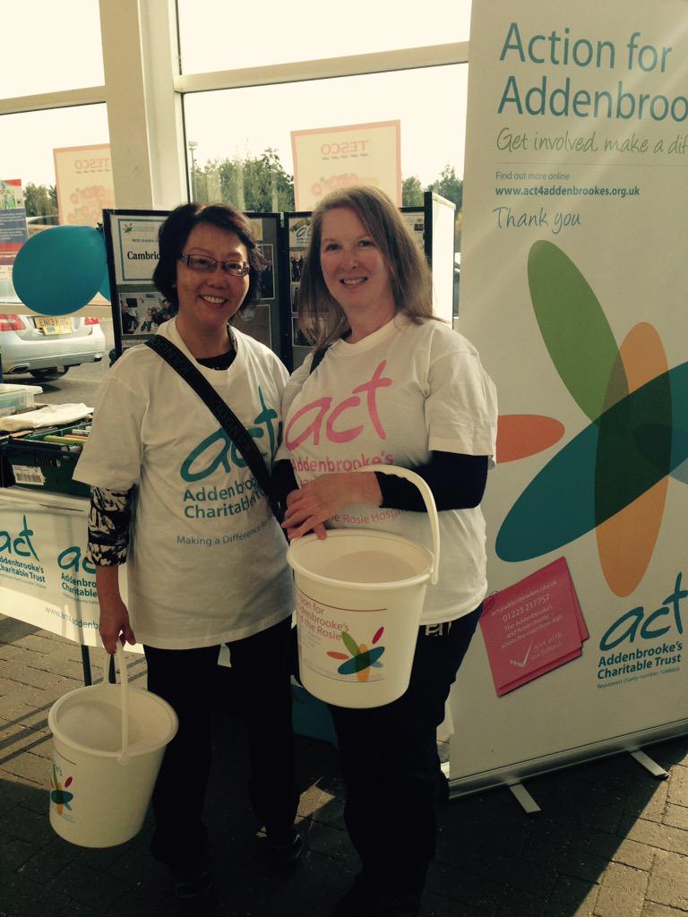 Our lovely <a href="/ACTcharity/">Addenbrooke's Charity</a> ambassador's from @AshtonKCJ raising funds for Paediatric Intensive Care <a href="/2065barhill/">Tesco Extra Bar Hill</a> today!