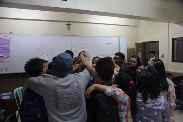 junakisnistella's tweet photo. teamwork 💕💜 #tb http://t.co/Xmy7IPZWn9