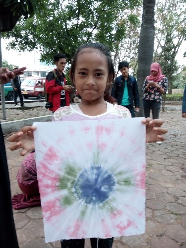 SSChildBandung's tweet photo. Hasil karya Melani 😍 #KBMBUBAT http://t.co/jWecw11aSe