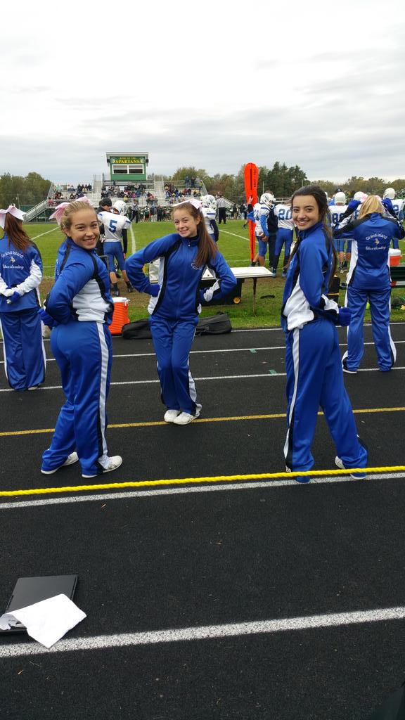 GIHSCheer's tweet photo. #JvVikings #gameday #captins http://t.co/pnQ3PH4pWT