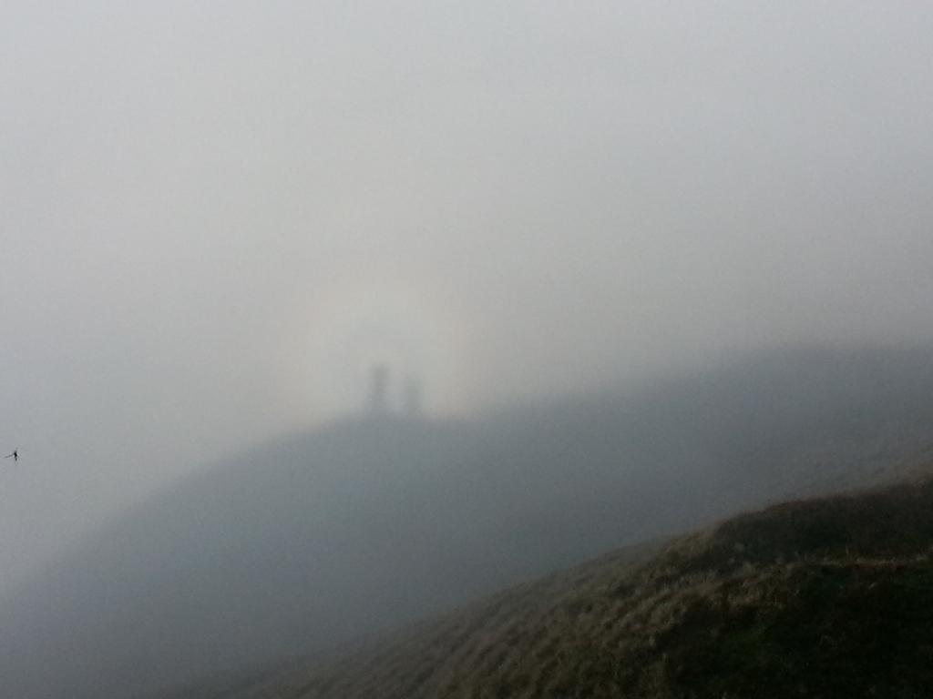 SlingsbyColin's tweet photo. Me and my boy #brochenspectre 
#angletarn @Hudsonweather http://t.co/rNJV26tBA4