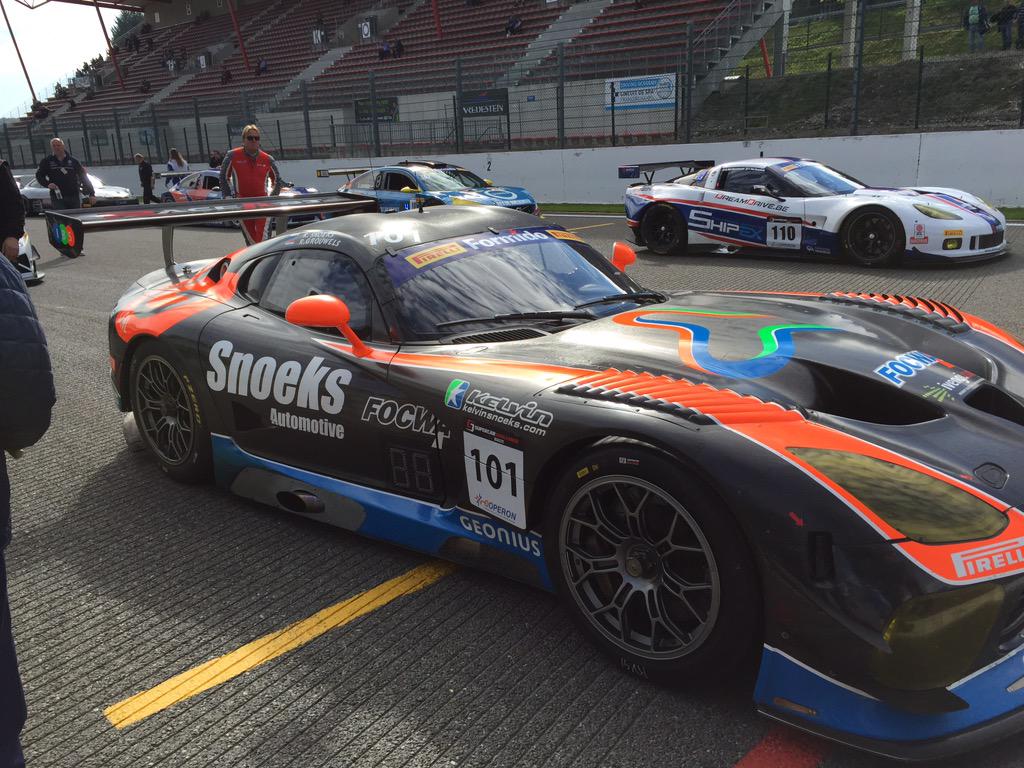 GeoniusEU's tweet photo. Voorlaatste race in de @SupercChallenge in @SpaFrancorchamp van start met de @GeoniusEU Viper op pole! http://t.co/nRASHm3M7I