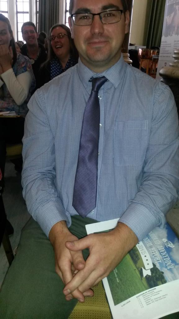 Llongyfarchiadau mawr i @ArwelOggiJones ar gael ei ethol fel is-gadeirydd <a href="/CFfICymru/">CFfI Cymru</a>  prowd iawn