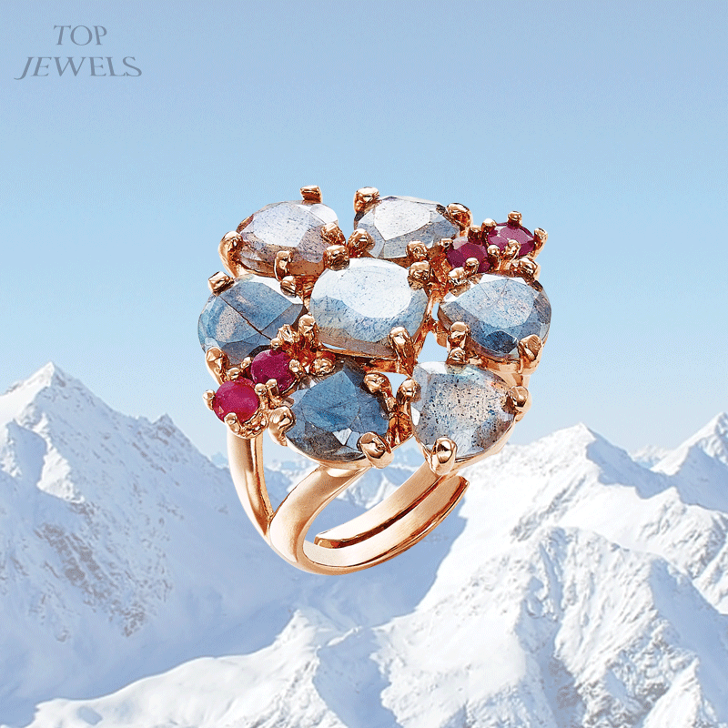 cristinayanesES's tweet photo. Una de las preciosas sortijas de la línea Chamonix con labradoritas y rubíes de nuestra nueva colección #TopJewels http://t.co/CZNosfPYjK