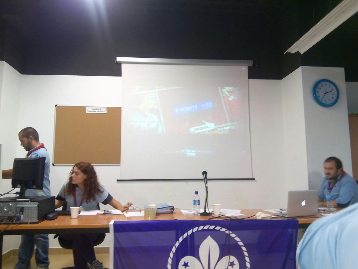 scouts_edm's tweet photo. En primicia en el #consejodegestion el 2o capítulo de #superscouter!!
bravoooo!!👏👏👏 http://t.co/HYuKYI2lZS
