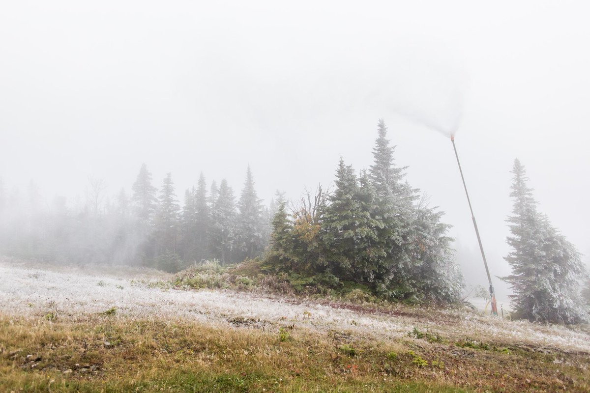 SugarloafMaine's tweet image. You know that white stuff you craved all summer? Yeah, we made some of that this morning. #theloaf #snowmaking #snow