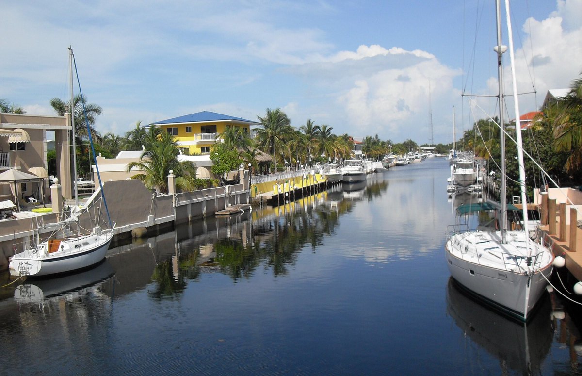 USAImmigrate's tweet photo. Here's some brilliant places to #retire in #america for high net worth individuals http://t.co/YG1boaVOPO http://t.co/2GEhs72am7