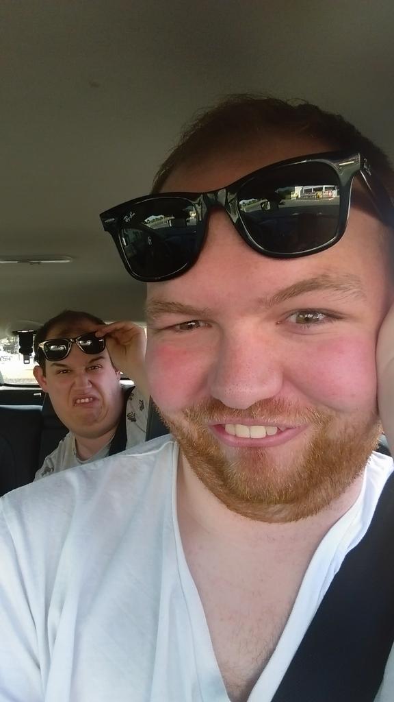 elenav343's tweet photo. When friends get a hold of your phone...@BROKKY @zombie_poo 

#selfie #specialpeople #friends #selfiebom http://t.co/yOQjCRPB1v