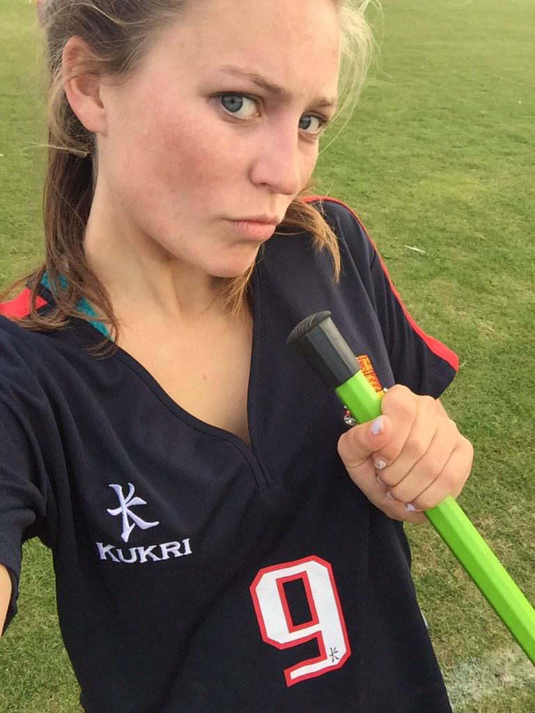 Georgie Carson selfie queen #playerprofiles