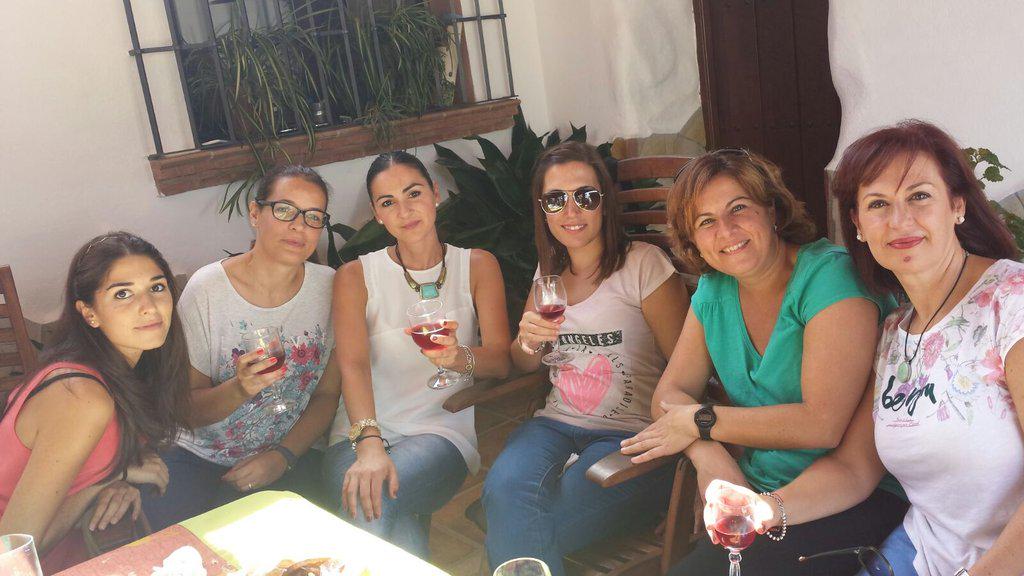 ROCIOSANTOSRIOS's tweet photo. Buen diaaa con mis compisss!!!! http://t.co/6hHOLhTje3