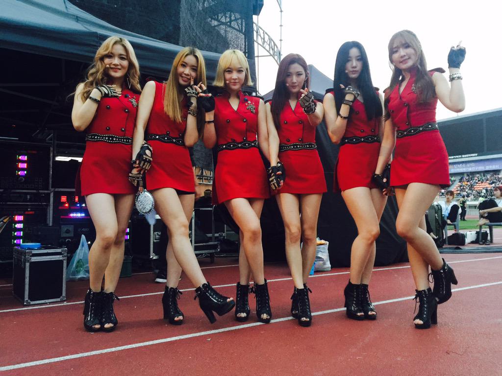 CQZTs8hVAAAMwBy.jpg:large