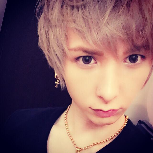 桐生レイラ 鼻の下にニキビが出来た 年的にもうニキビって言わないかw 今月からallblack6時open Http T Co Weffu65c44 桐生レイラ 鼻の下にニキビが出来た 年的にもうニキビって言わないかw 今月からallblack6時open Http T Co Weffu65c44