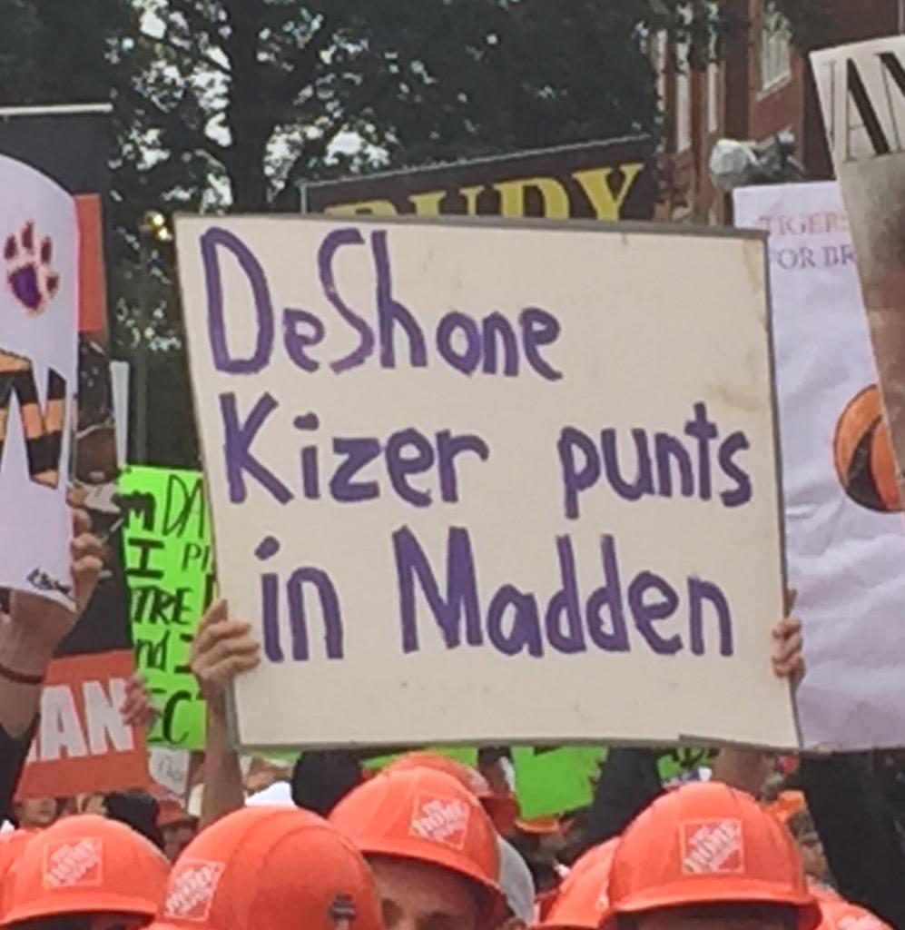 CollegeGameDay's tweet photo. What kind of monster does this? http://t.co/1GWZuepUdB