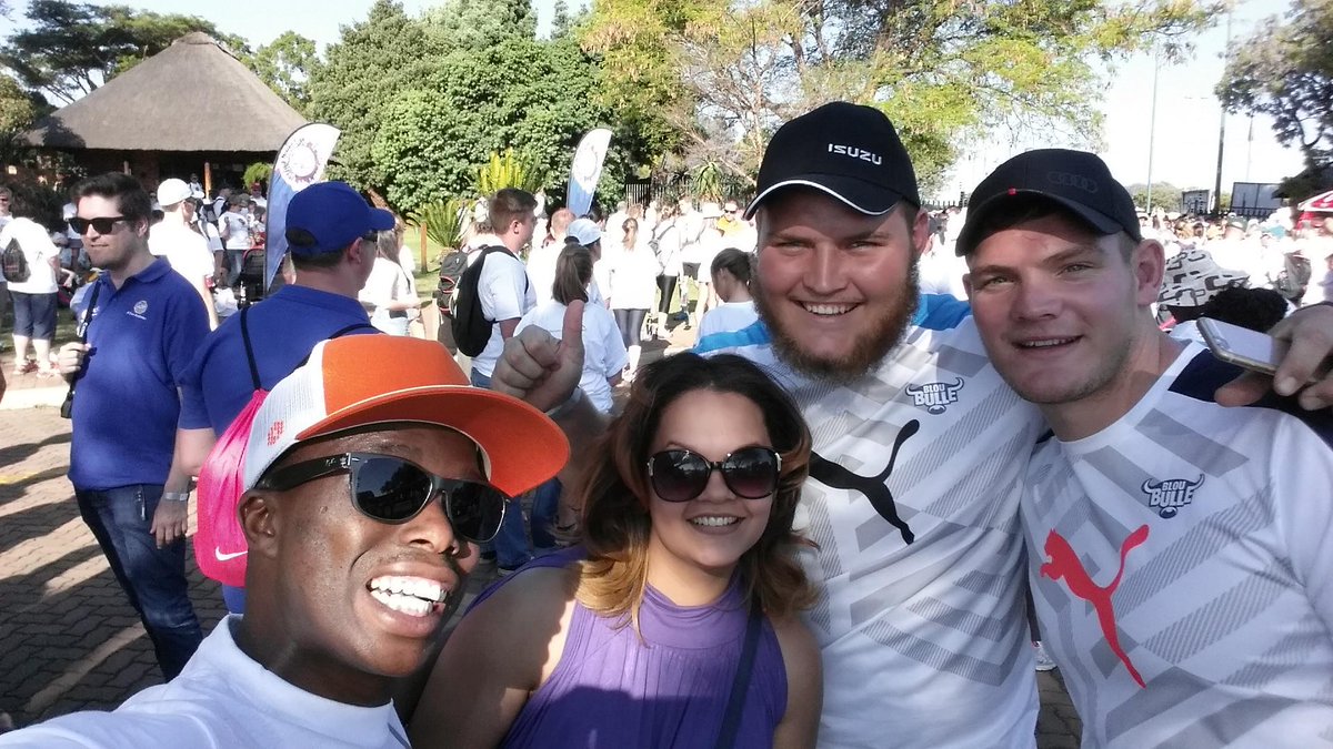 <a href="/BlueBullsRugby/">Official Blue Bulls</a> <a href="/JustinForwood/">Justin Forwood1</a> <a href="/RoelofSmit6/">Roelof Smit</a> joining us for the #SpringWalk <a href="/jacarandafm/">Jacaranda FM</a>. Laughter one-way!