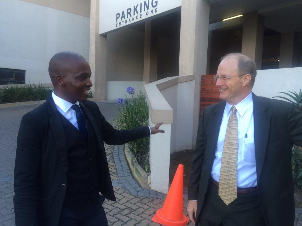 thesibongile's tweet photo. @BigMackComedian with @lancemillerspeaks at #octobercon @tmi74 http://t.co/hGBVzRCzcb