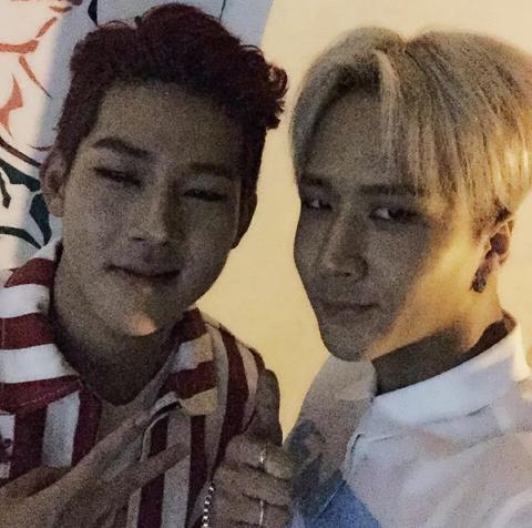 RV93X's tweet photo. พราวมากครับ น้องผม น้องโพ้มมมมมม #SMTMB #ทีมจีส้ม #ยังไงผู้ชนะก็คือจีส้ม #ยังไงผู้ชนะก็คืออีจูฮอน http://t.co/qlajkgmbo6