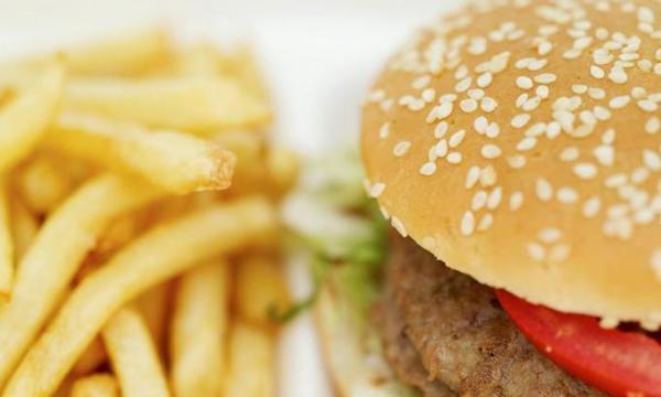 Dep24x30's tweet image. Las grasas saturadas son malas para tu inteligencia y memoria