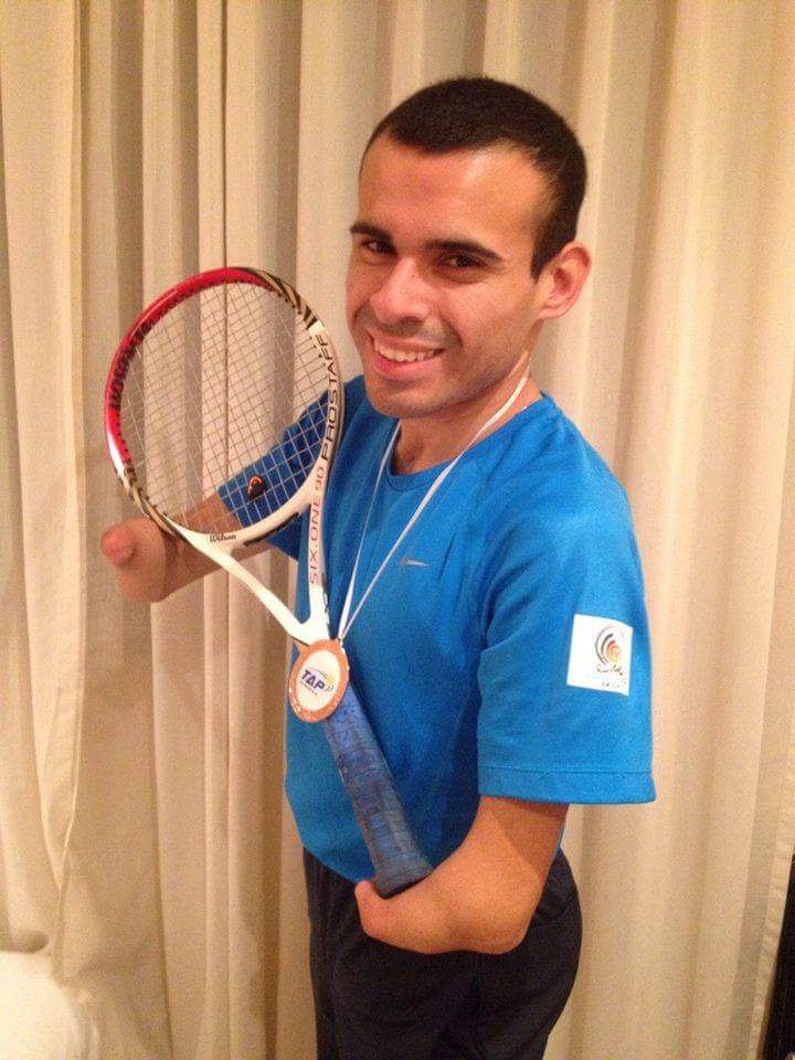pip_arevalo's tweet photo. Soy Seleccionado Nacional de Tenis Adsptado de Pie y necesito ayuda con auspiciadores de marcas y empresas. RT http://t.co/cnRkjs5lZ6