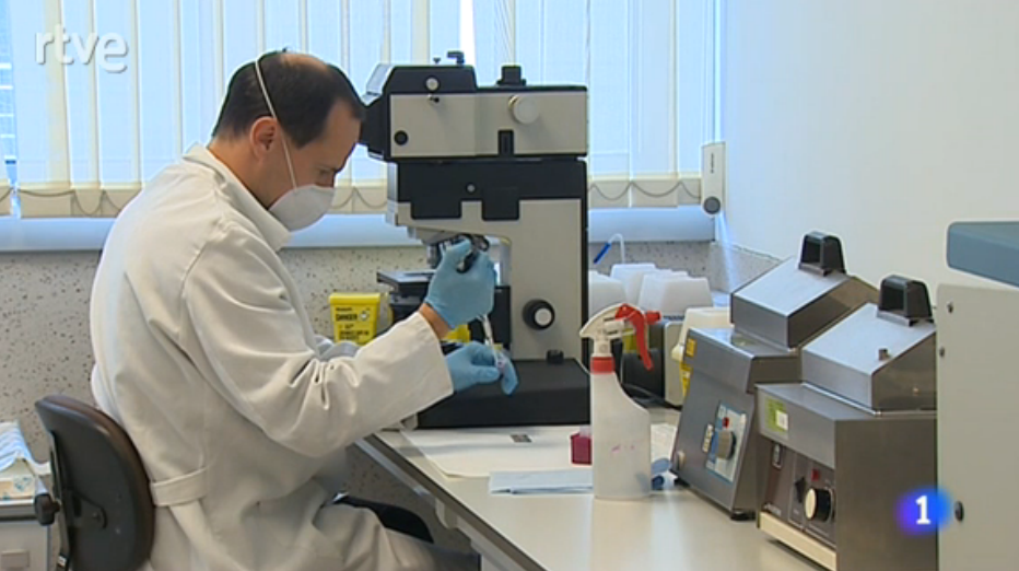 telediario_tve's tweet photo. .@guardiacivil desvela cómo se mantiene 18 años una investigación con éxito #EvaBlanco http://t.co/0PJvvmvvbn http://t.co/TrY1ES6P77