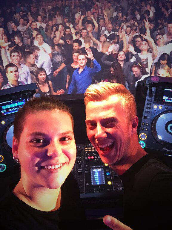 RetroMusicHallP's tweet photo. #friday#Retromusichallprague#afterparty#Gravityfestival#djrichardreynolds#djmejsi# http://t.co/arT3ZfuTcH