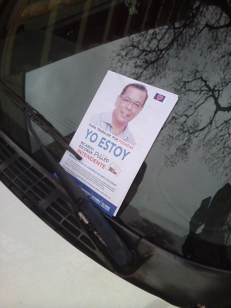 AleMiravet's tweet photo. #Yoestoy @PelitoEscobar #IntendentedePosadas gran militancia de todos y todas esta mañana de sábado. Gracias! http://t.co/wXc52O3pW7