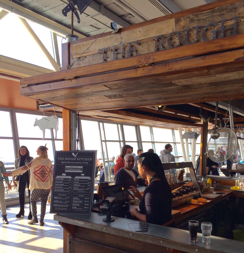 Heerlijke zonnestralen en lekkere hapjes op de Pier. #Onzepier #Scheveningen <a href="/theroughkitchen/">The Rough Kitchen</a>